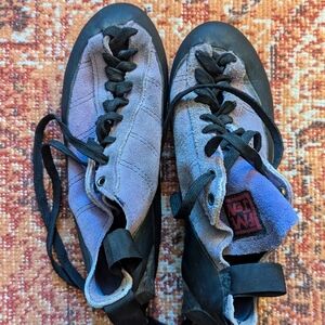 5.10 climbing shoes